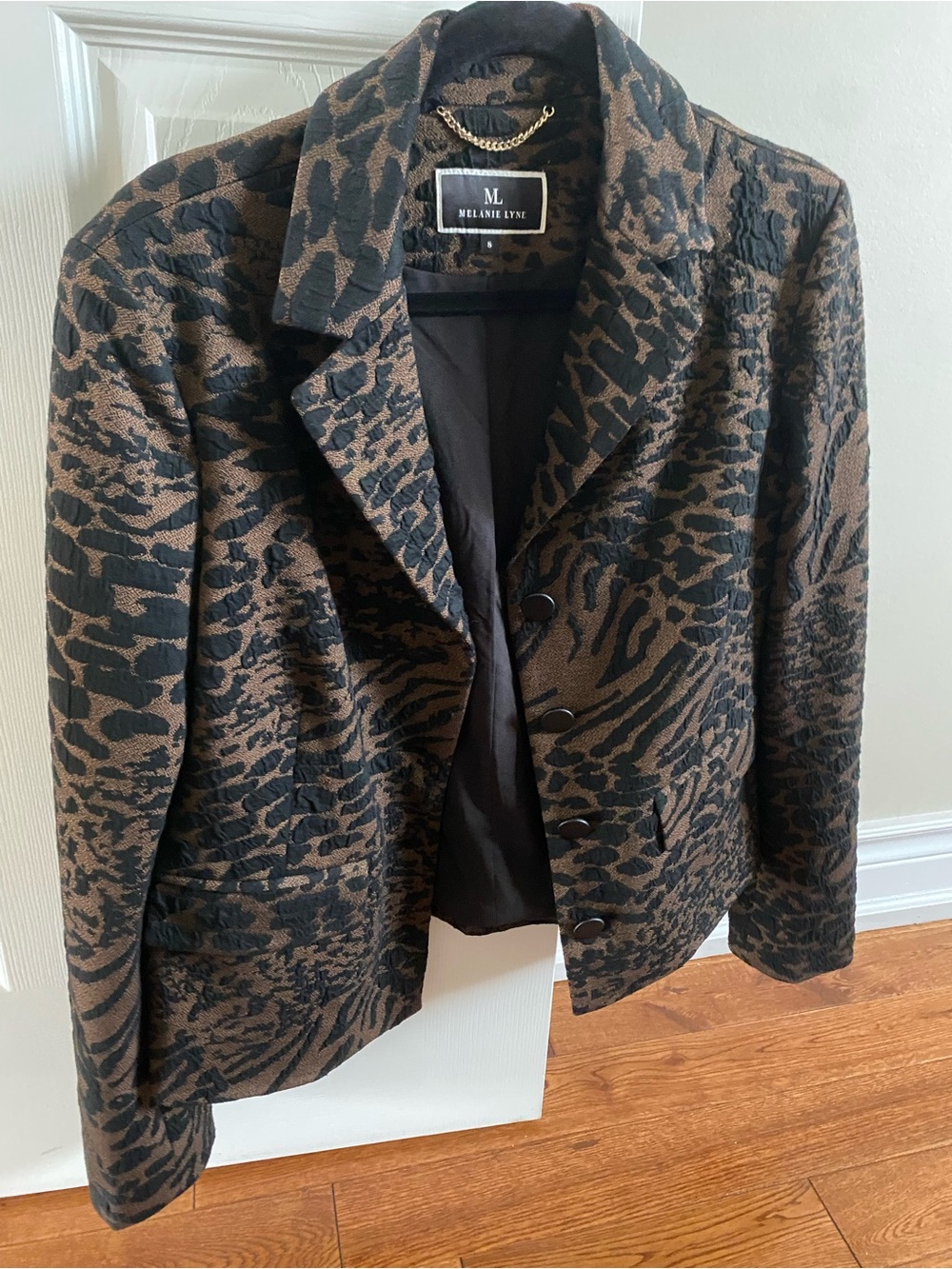 Leopard/cheetah brown & black patterned fitted blazer jacket Melanie Lyne size 8